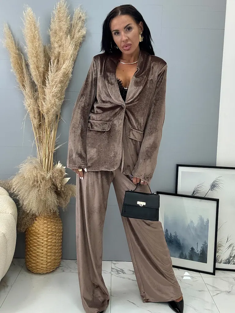 Elegantný velvet komplet s vypchávkami ZOFIA+ - next