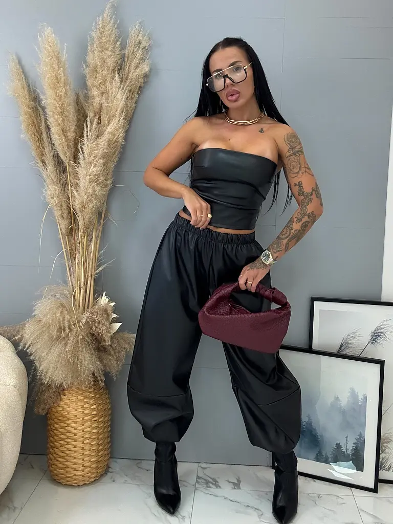 Balónové koženkové nohavice s gumeným pásom TOFFY - next