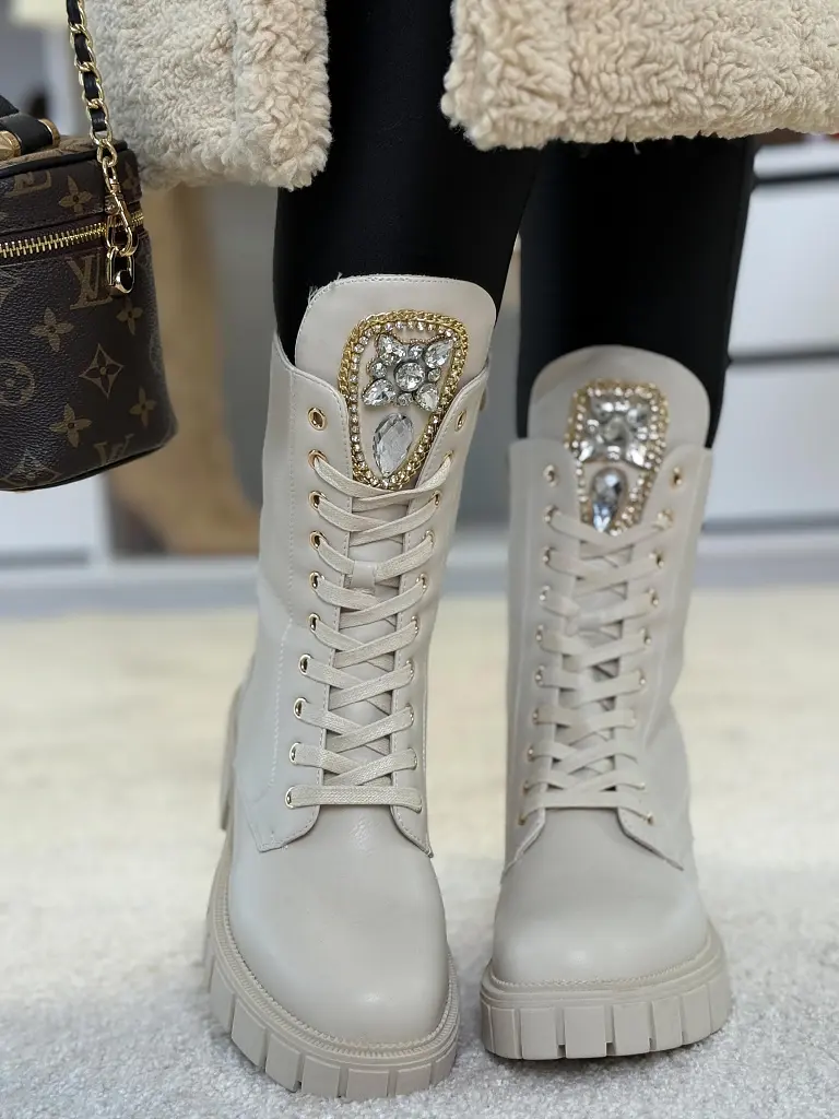 Šnúrovacie čižmy so zlatou ozdobou LOREN - next