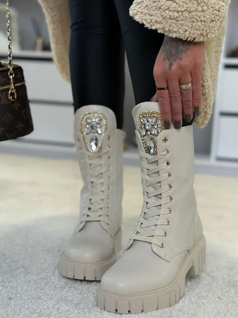 Šnúrovacie čižmy so zlatou ozdobou LOREN