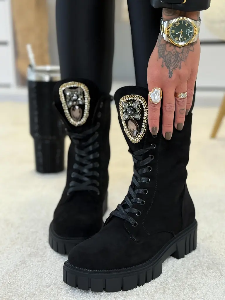 Šnúrovacie čižmy zdobené kamienkami MISENA