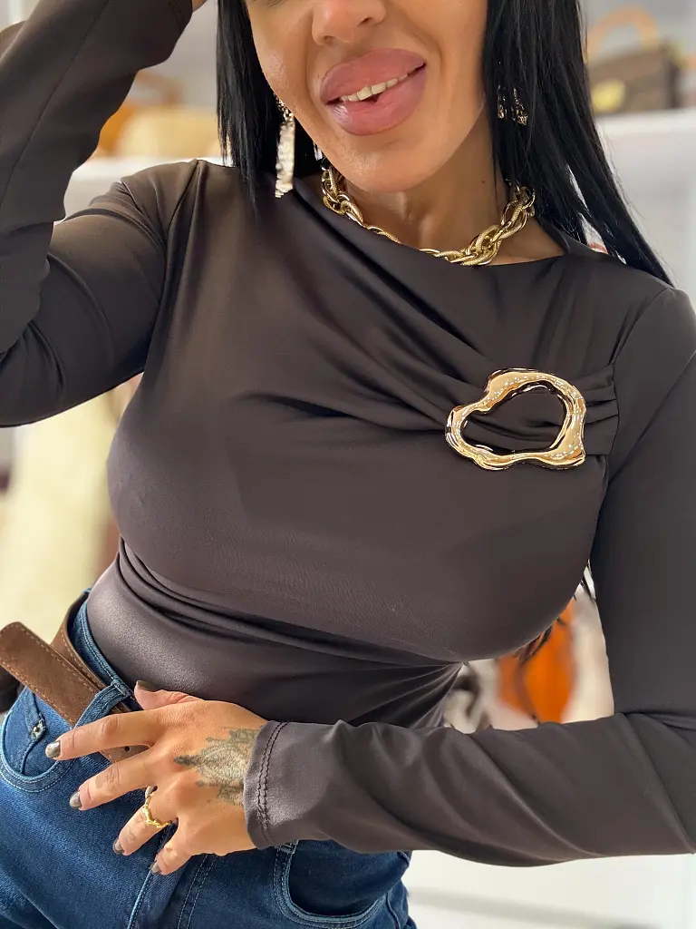 Elastické hnedé tričko so zlatou ozdobou ANESSA - next