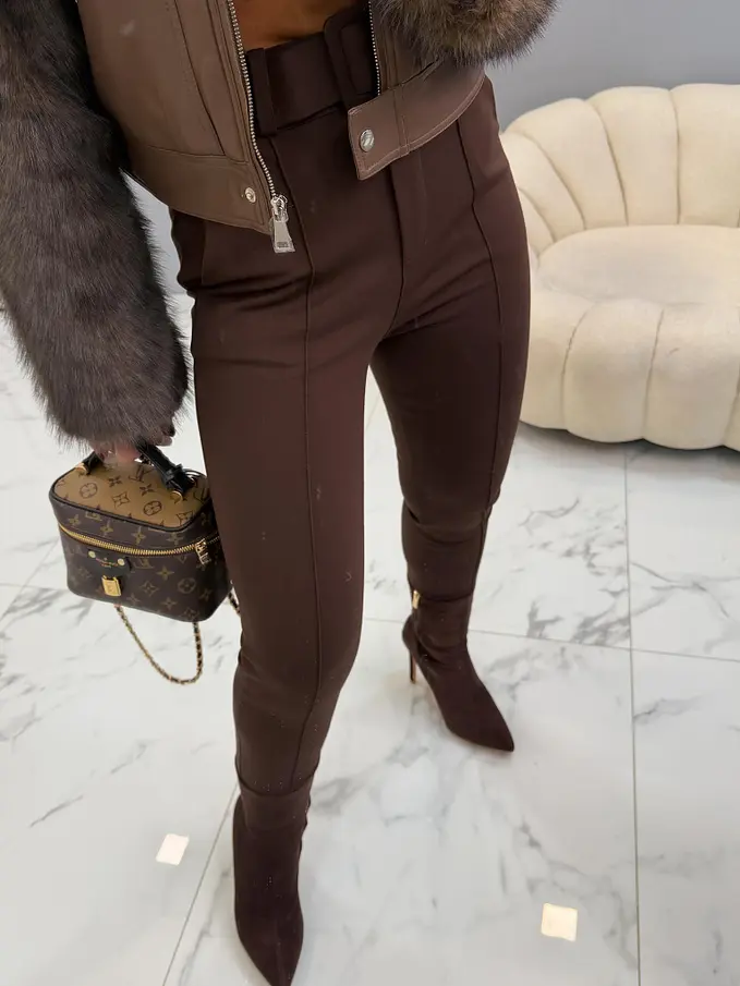 Elastické hnedé dámske nohavice AASHA