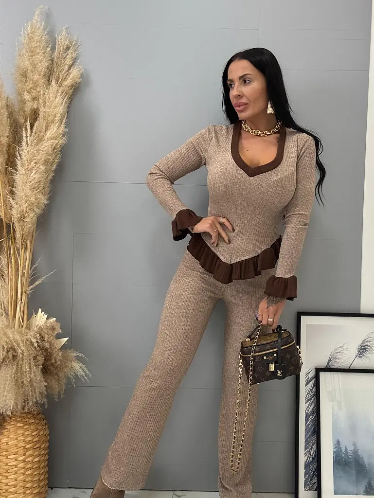 Dvojdielny rebrovaný komplet KALIRA