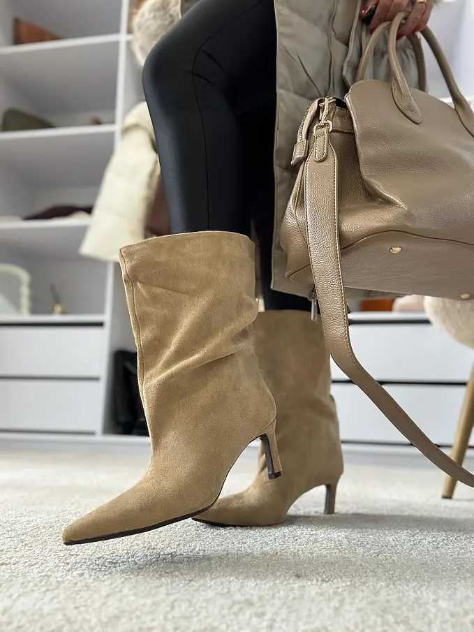 Semišové čižmy AVELENA