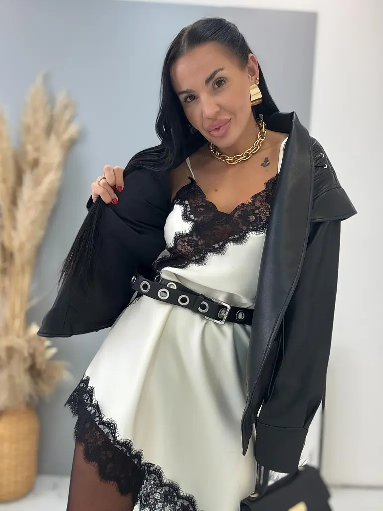 Saténové šaty so čipkou LAYLAH