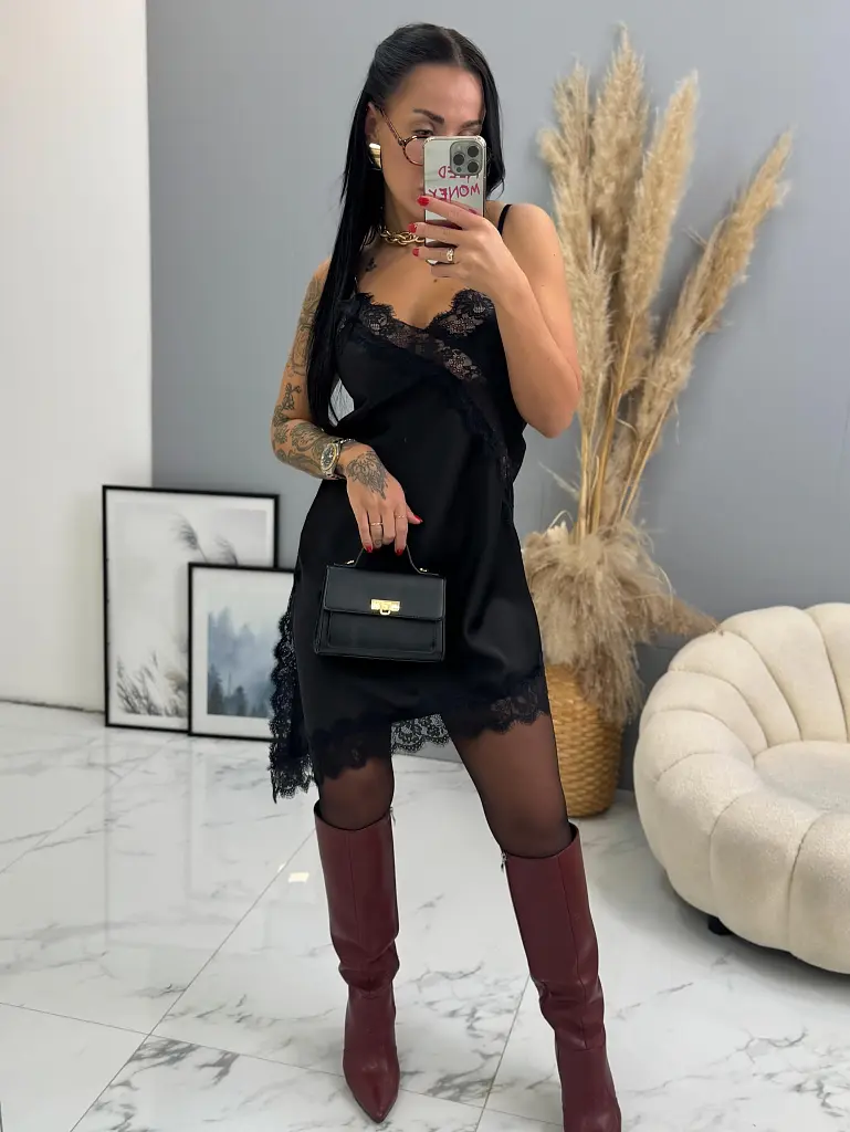 Saténové šaty so čipkou LAYLAH