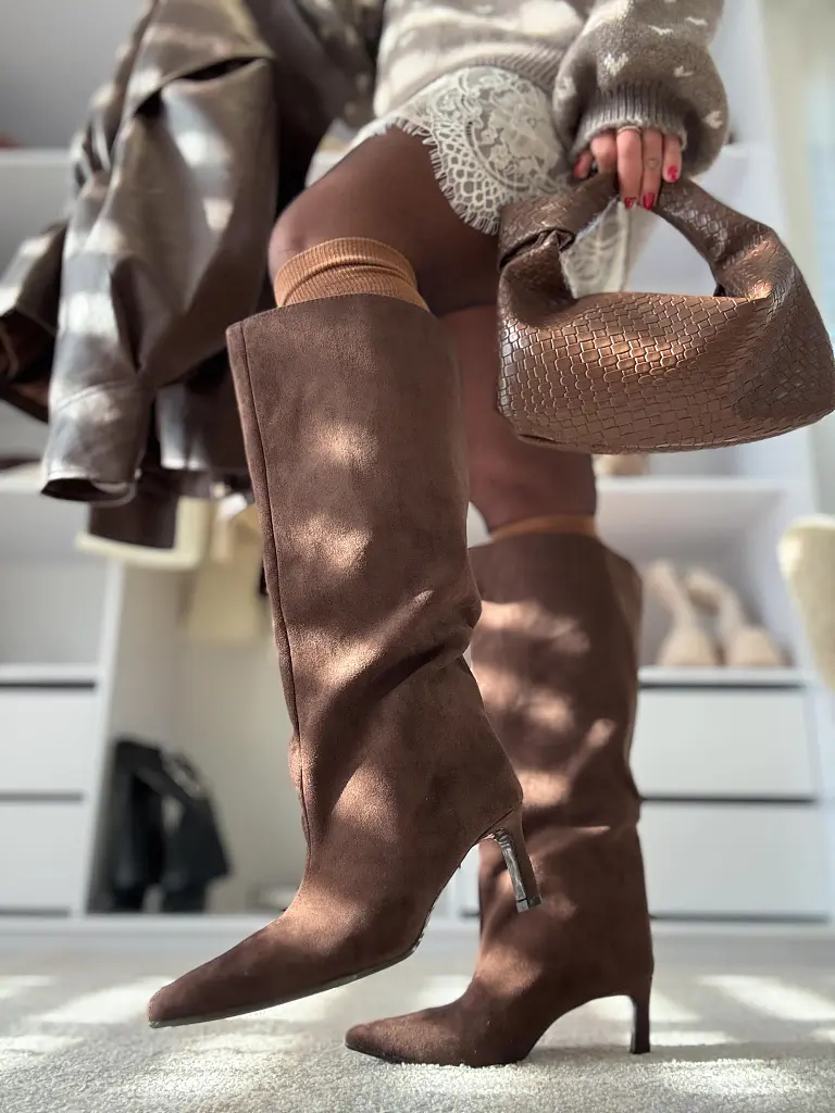 Semišové vysoké čižmy EMYLIA - next