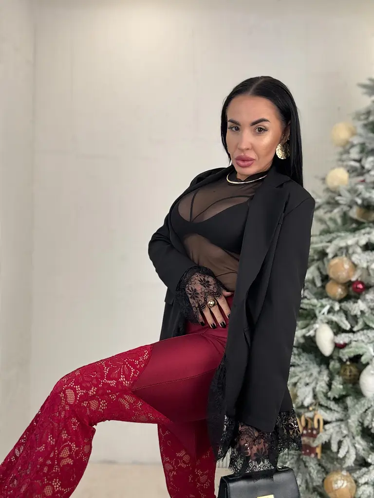 Zvonové legíny s čipkou AVELIA - next