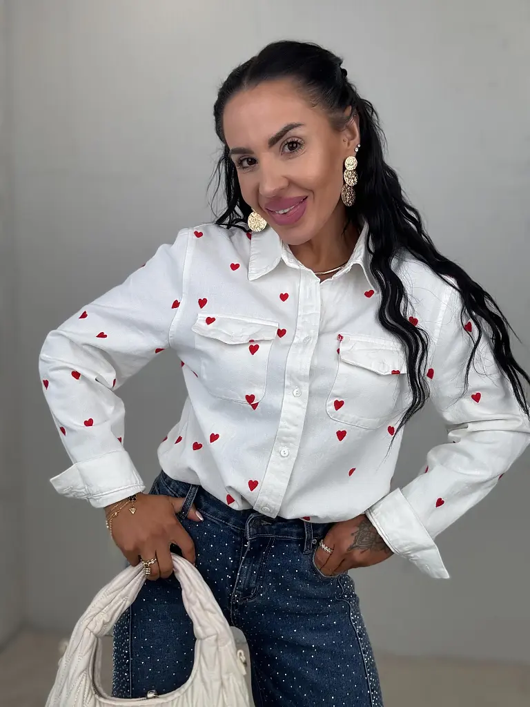 Denim košeľa s vyšívanými srdiečkami MADDIE