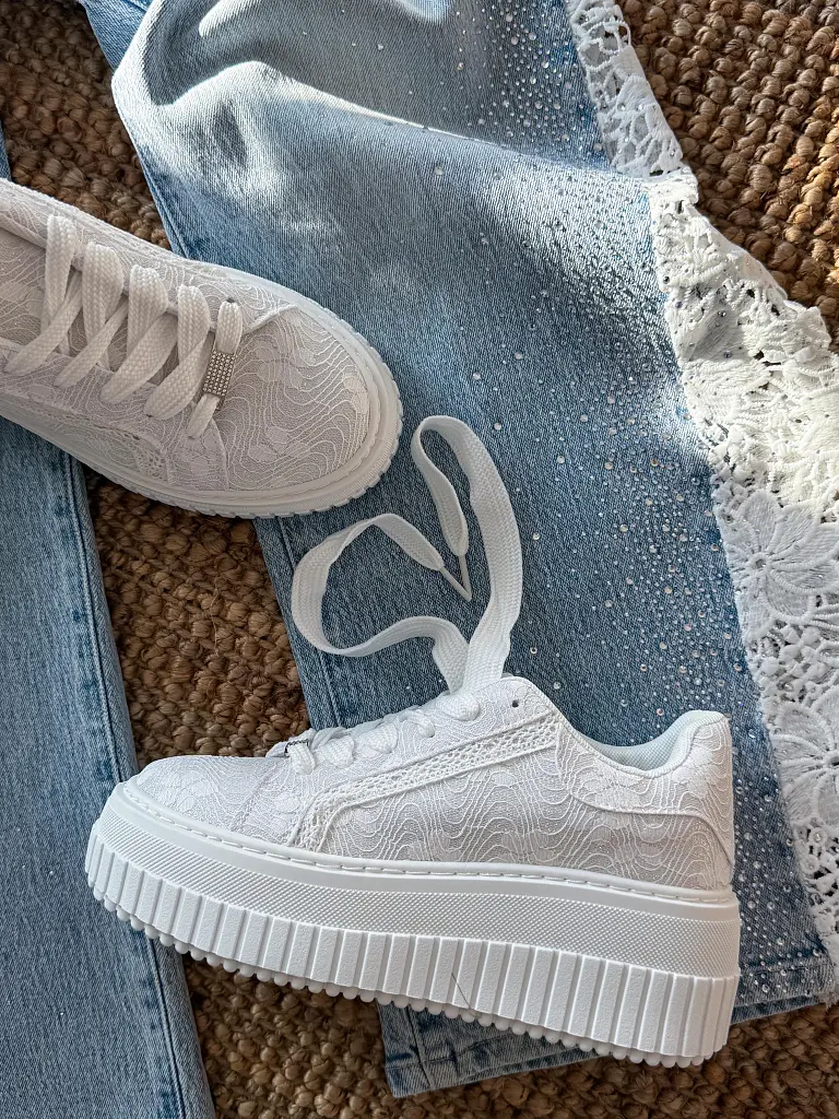 Platformové tenisky zdobené čipkou ANIRMA - next