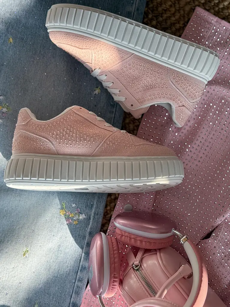 Platformové tenisky zdobené kamienkami BREDA - next