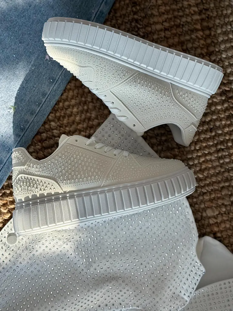 Platformové tenisky zdobené kamienkami BREDA