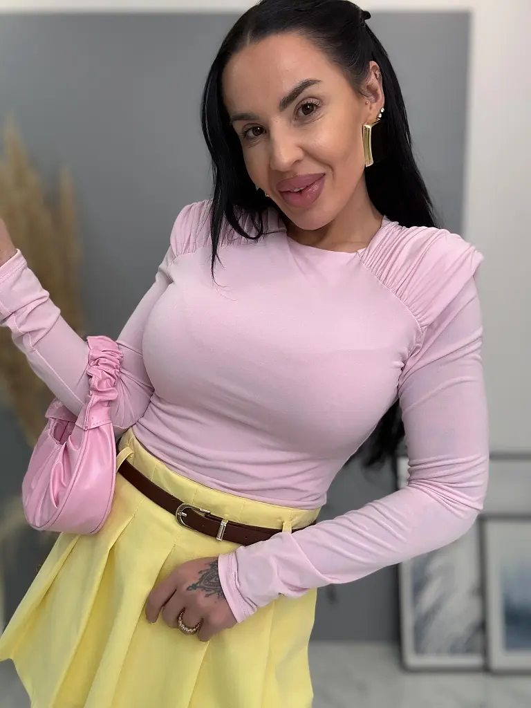 Dámsky top s riasenými ramenami a vypchávkami MEDORA - next