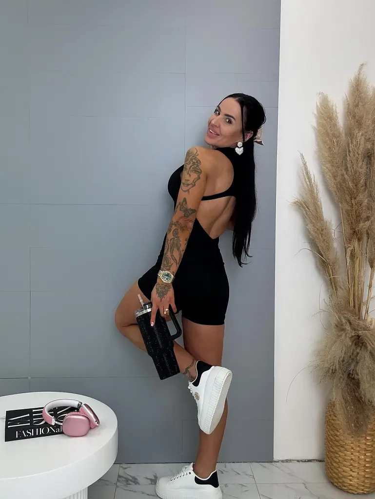 Tvarujúci overal s vypchávkami a tvarovaným zadkom JESIE