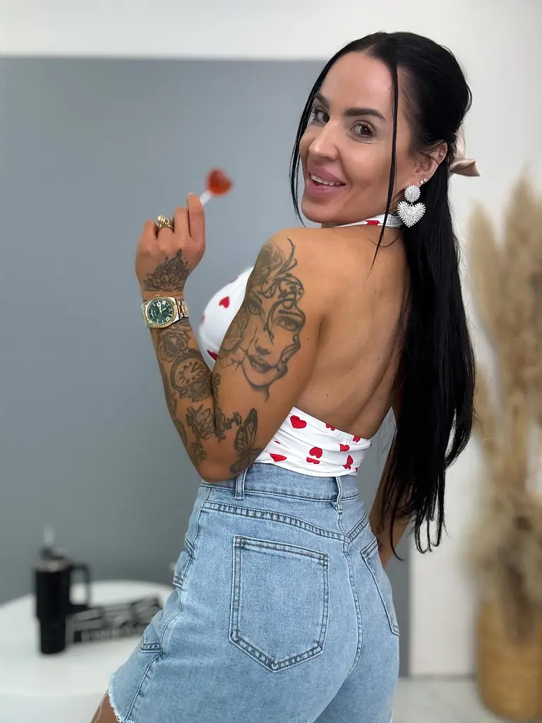 Body so srdiečkami a viazaním okolo krku SIMENA - next