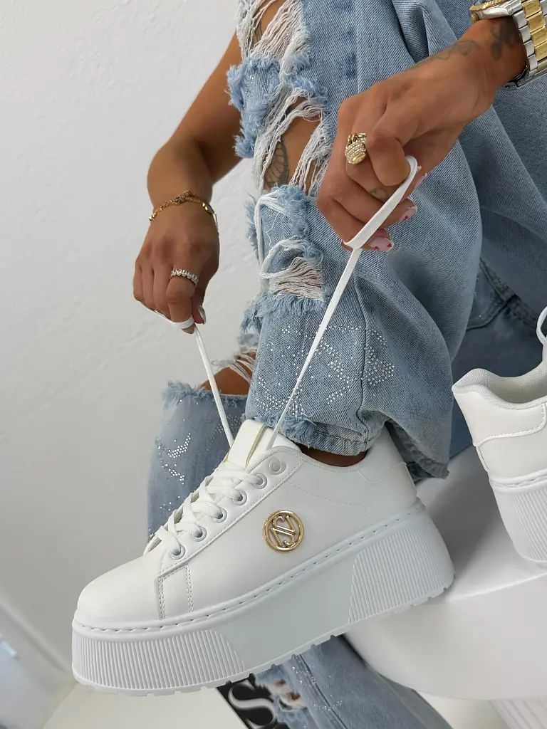 Platformové tenisky so zlatými aplikáciami JANELA