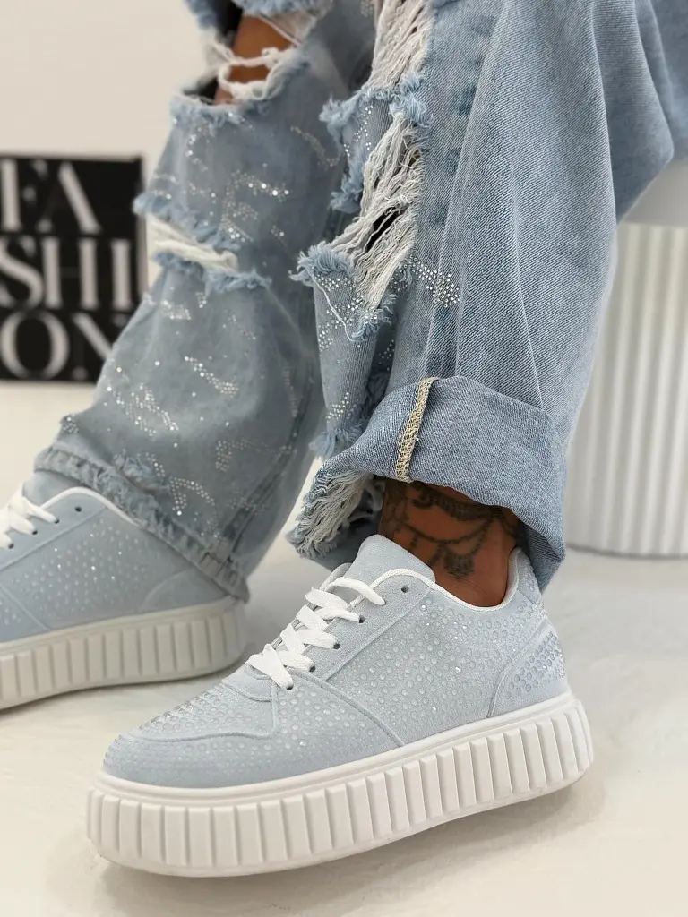 Platformové tenisky zdobené kamienkami BREDA - next