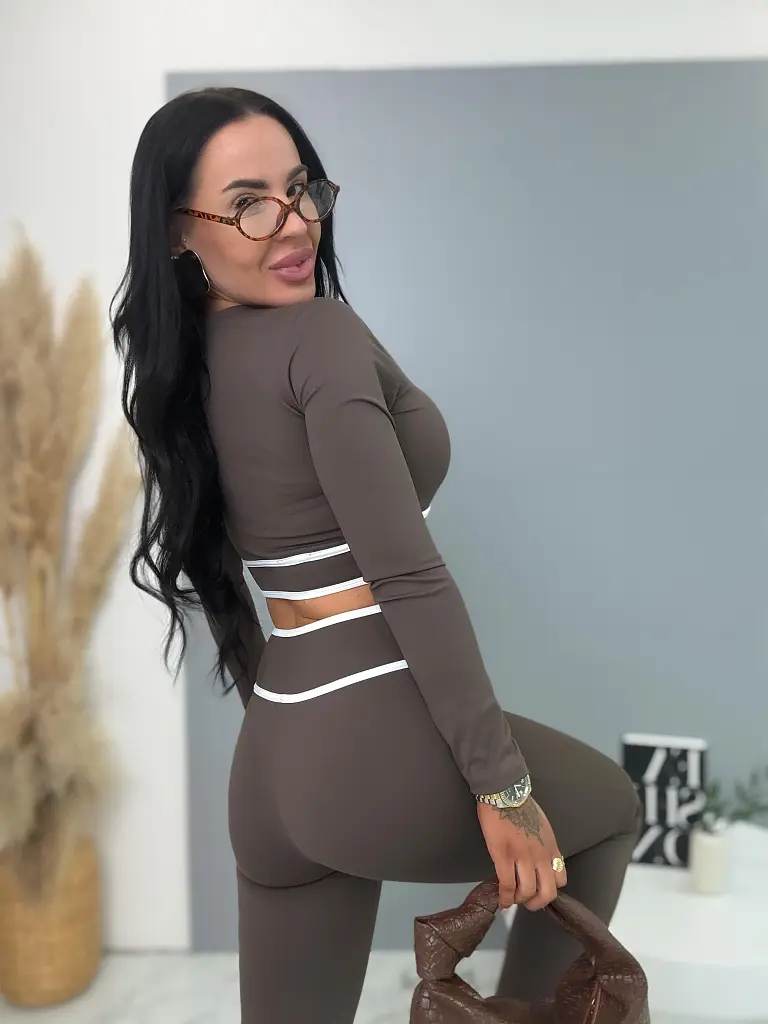 Športový komplet s vypchávkami v prsiach SEMANA - next