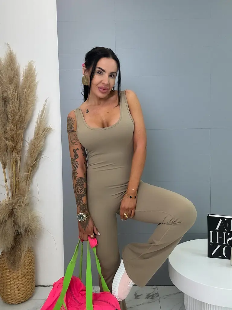 Tvarujúci overal s vypchávkami a tvarovaným zadkom ZENADA - next