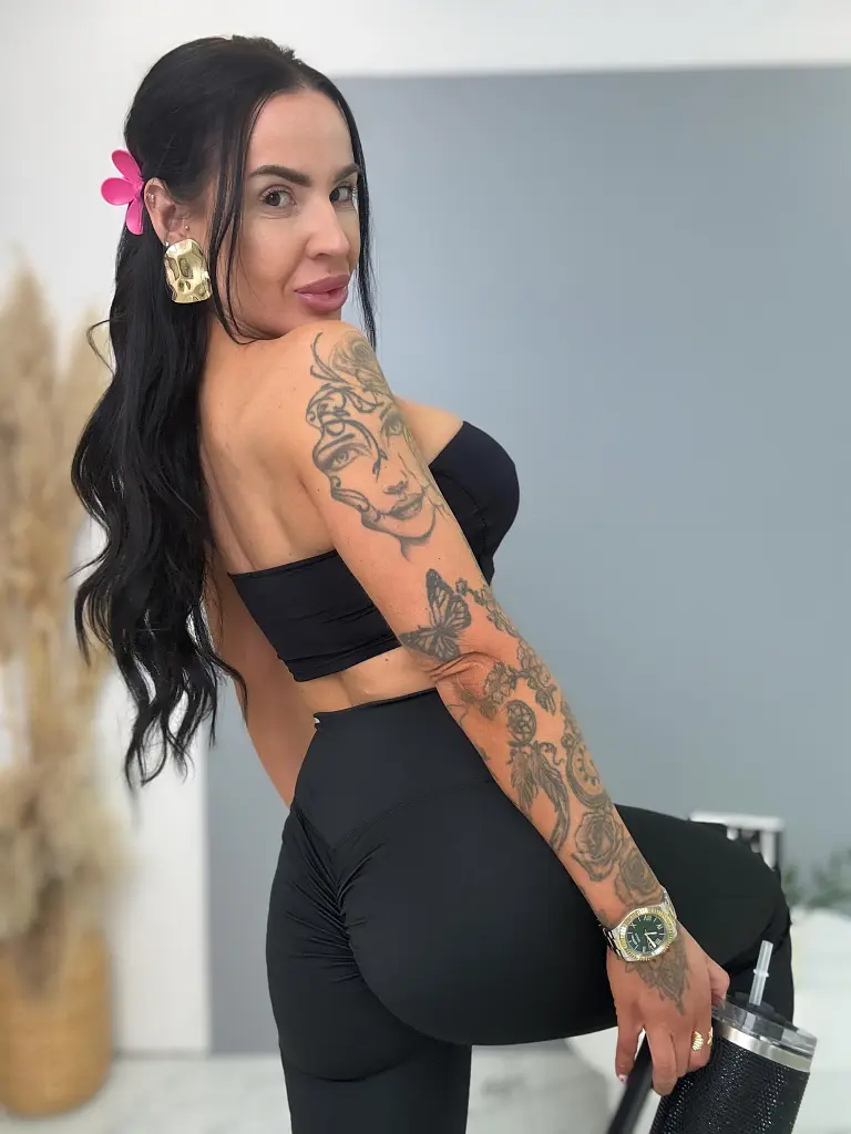 Dámske legíny s vysokým pásom a tvarovaným zadkom VLADIA