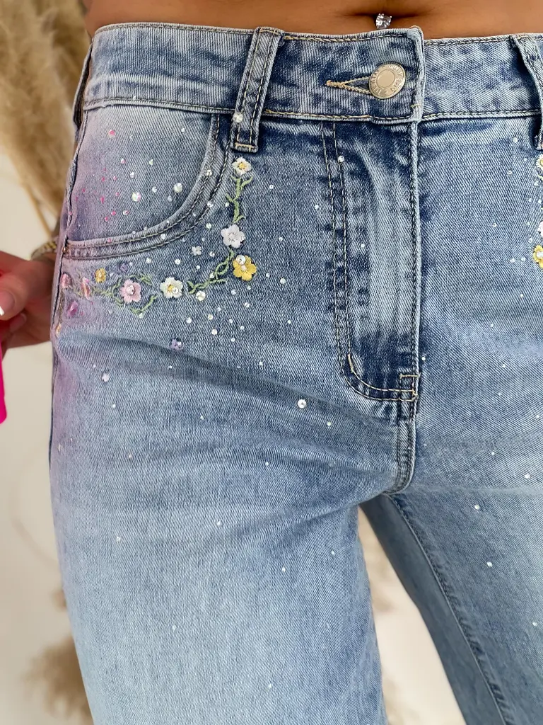 High Waist rifle s výšivkami a kamienkami - next