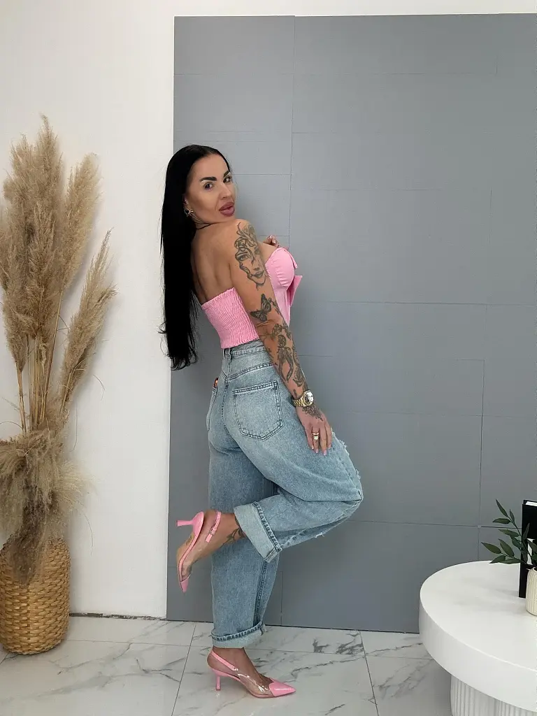 Roztrhané baggy fit rifle s vysokým pásom  - next