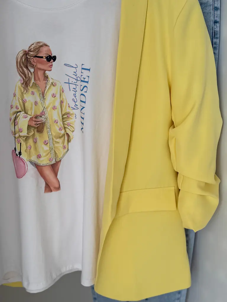 Biele tričko s kamienkami a potlačou ELLA