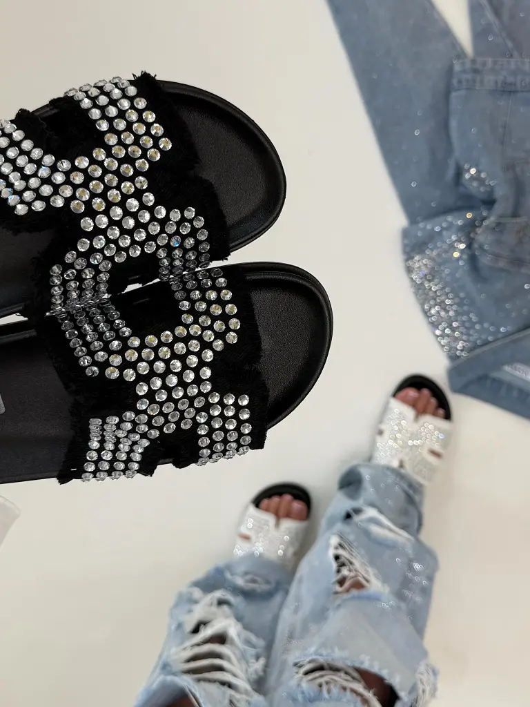 Dámske šľapky s kamienkami SIDONA