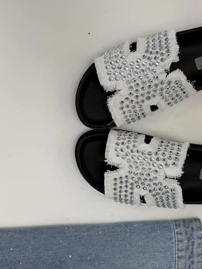 Dámske šľapky s kamienkami SIDONA