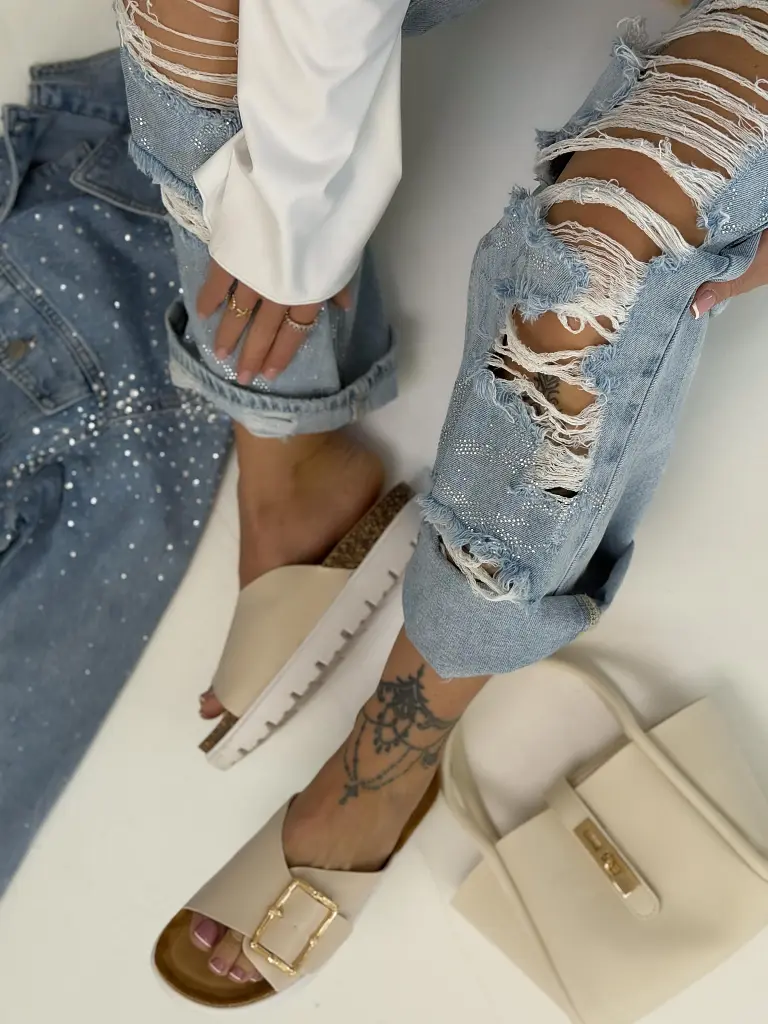   Dámske šľapky so zlatou ozdobou BEA - next