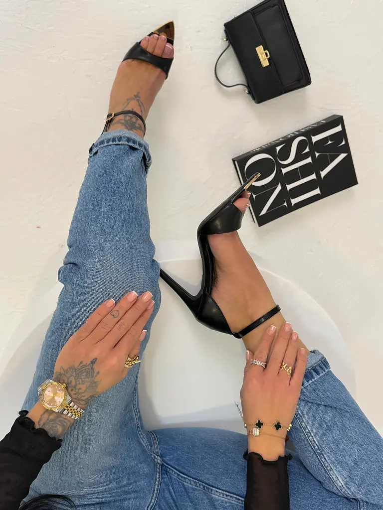 Čierne sandále ZARANA-