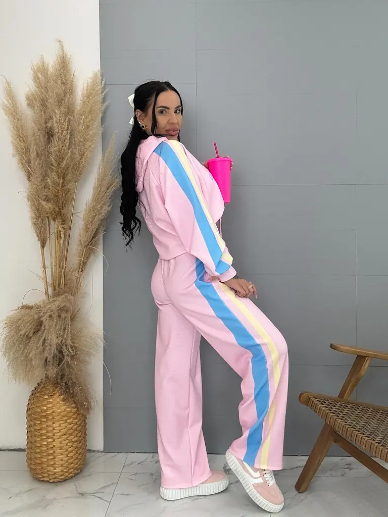 Športová súprava s kapucňou OLIVIA - next