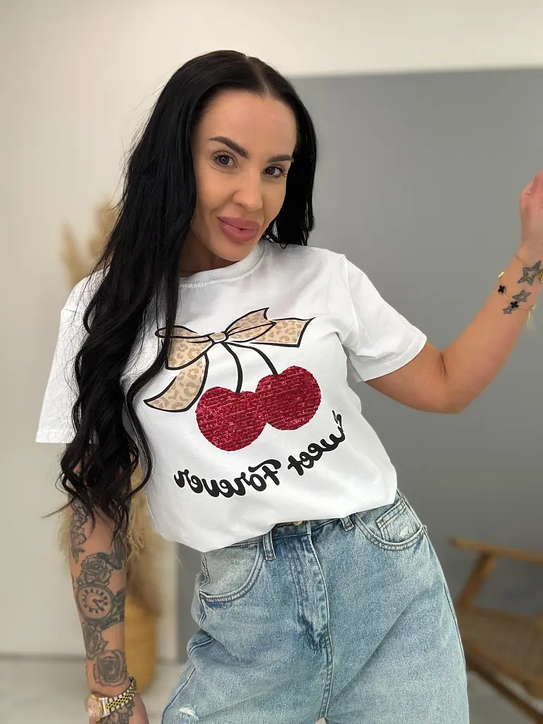 Biele tričko s flitrovým zdobením a potlačou  CHERRY  - next