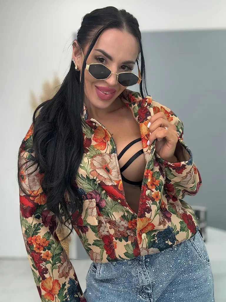 Kvetovaná bomber bunda FLOWER - next