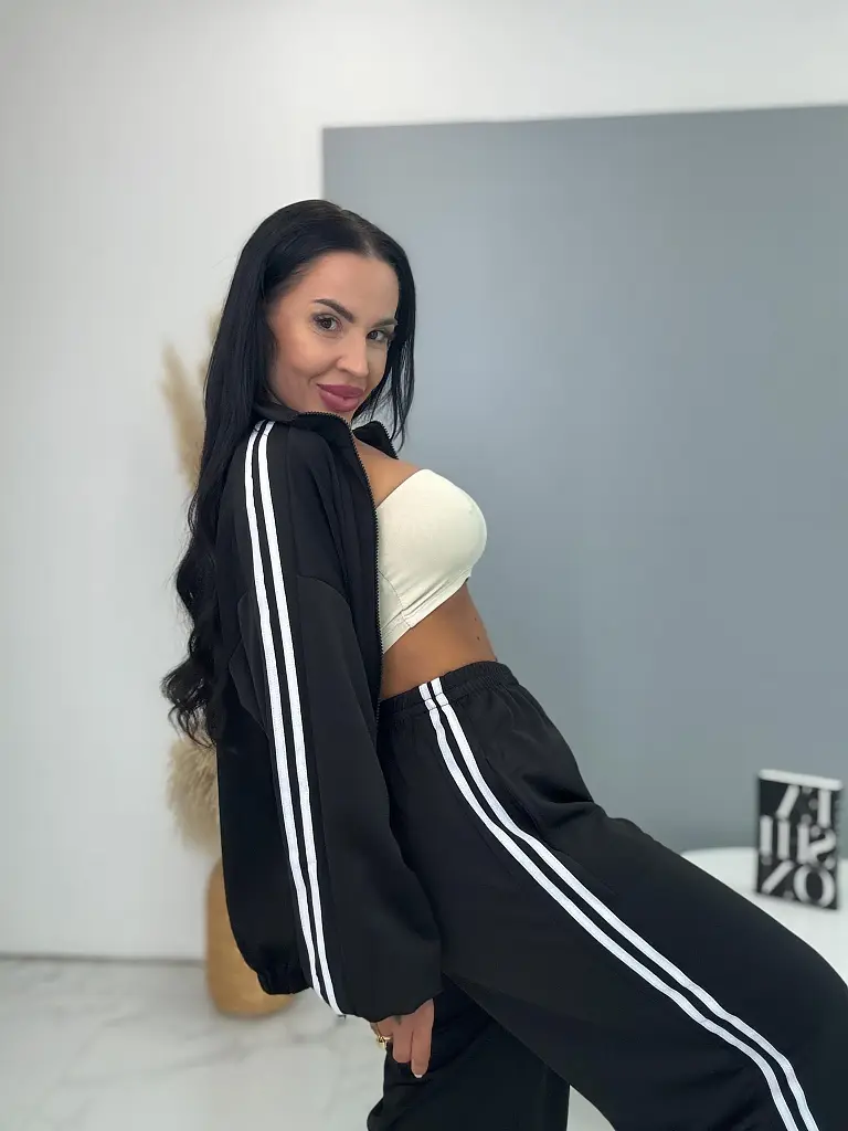 Dámska športová súprava BLACKY - next