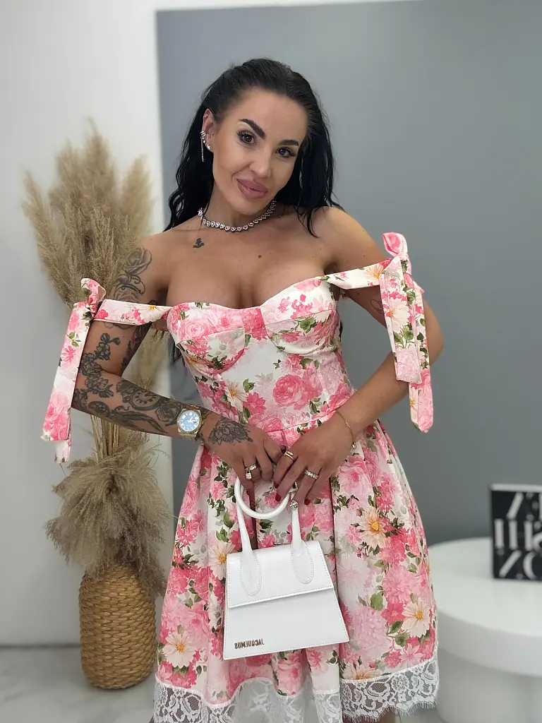 Kvetované šaty s vypchávkami RIO  - next