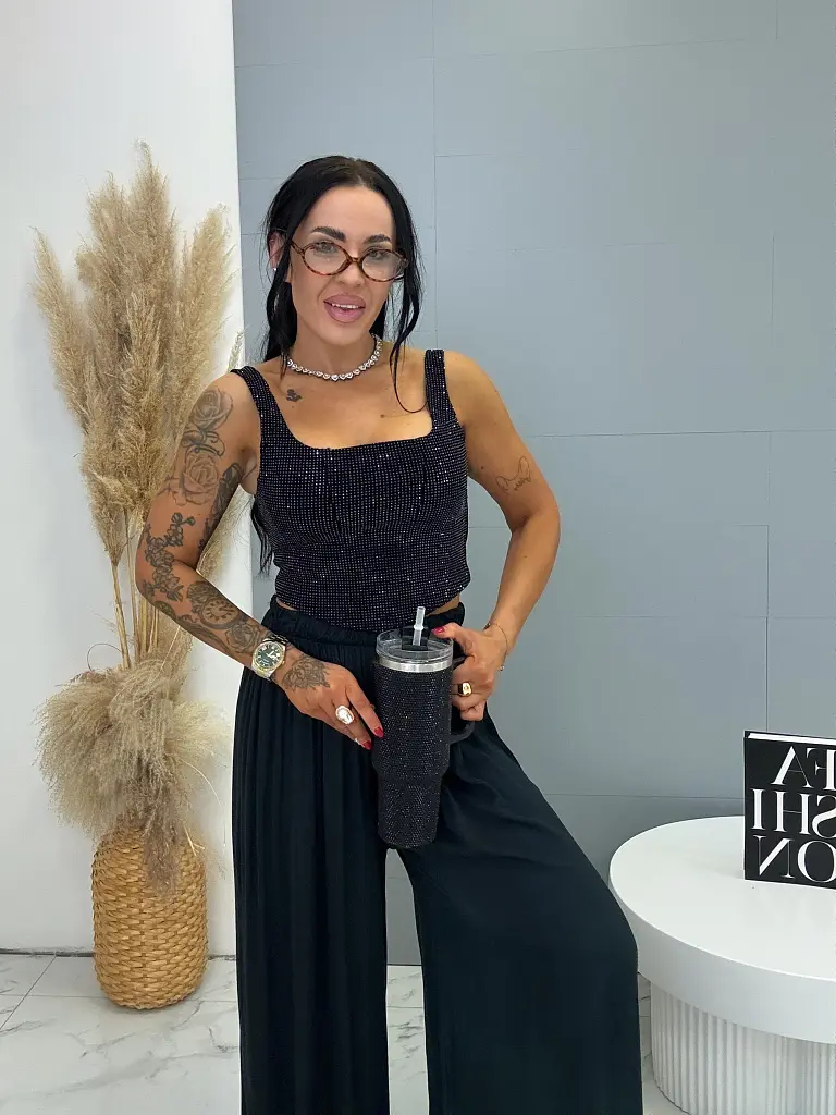 Denim crop-top zdobené s kamienkami SHINY