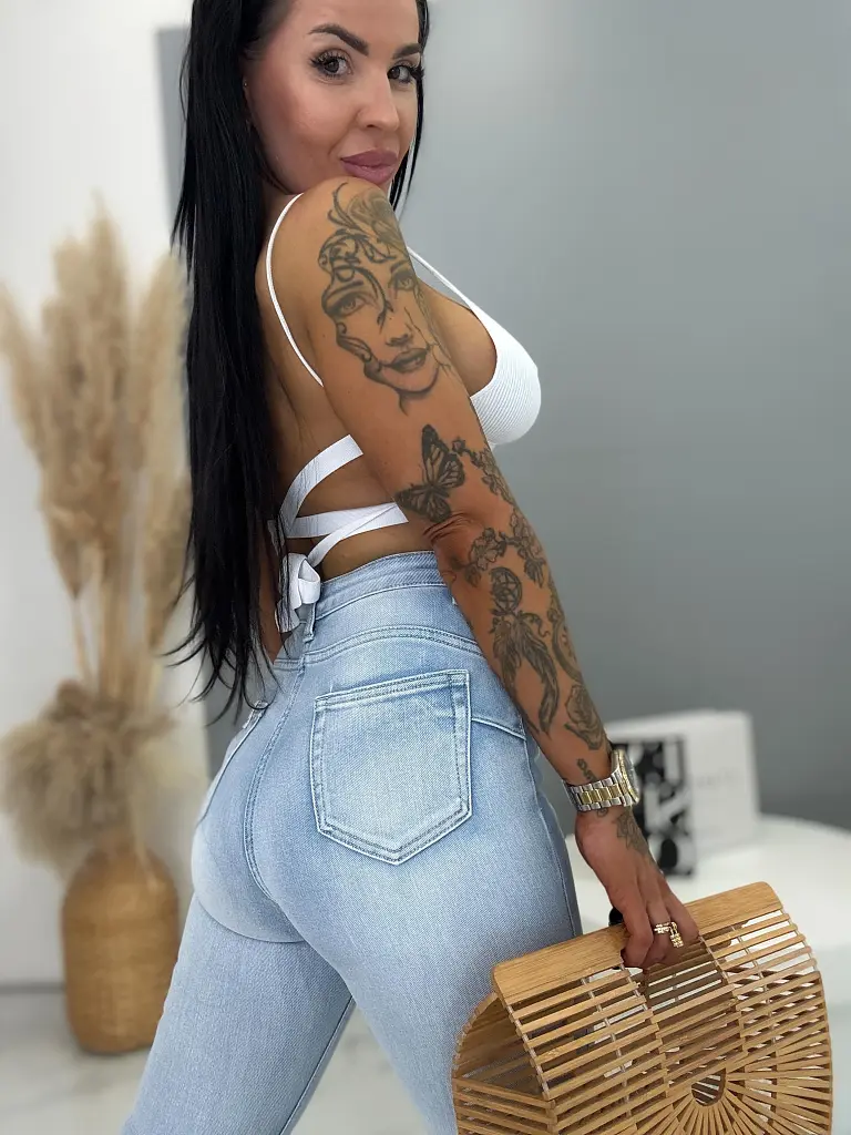 Elastické roztrhané skinny džínsy s vysokým pásom NOA - next