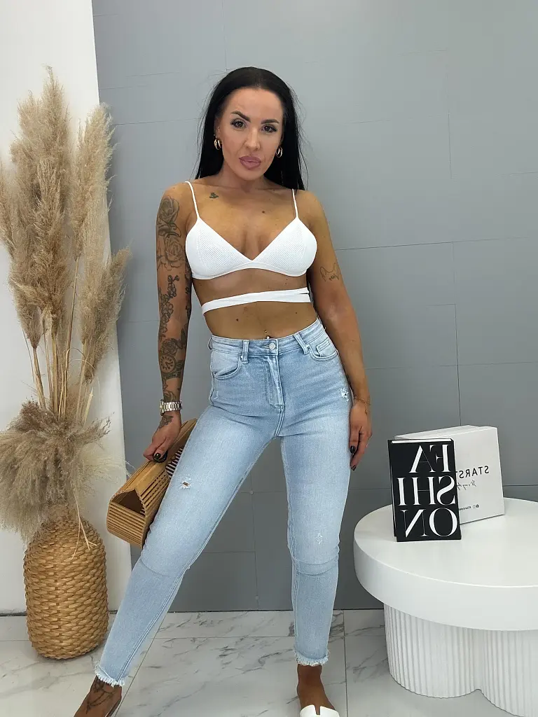 Elastické roztrhané skinny džínsy s vysokým pásom NOA