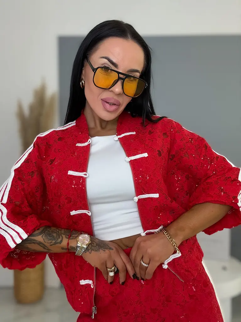 Čipkovaná športovo elegantná bunda s flitrami CHINY