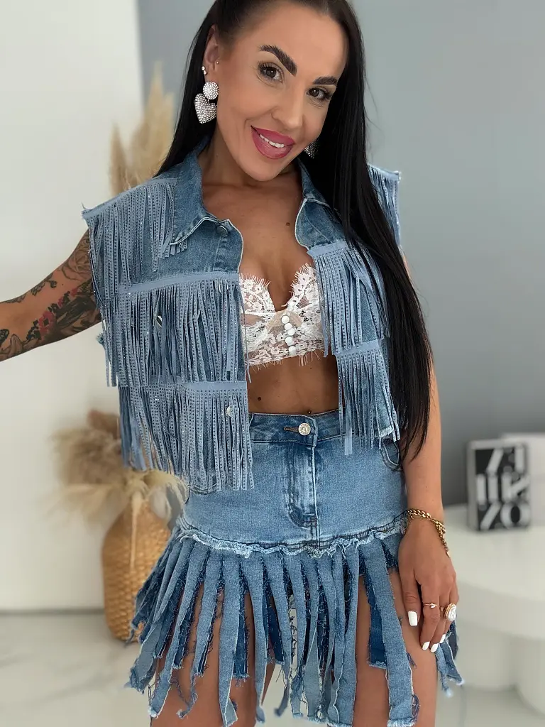 Crop denim vesta s kamienkami a strapcami WESTERN