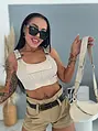 Rebrovaný crop top s funkčným zapínaním na traky RIBBED