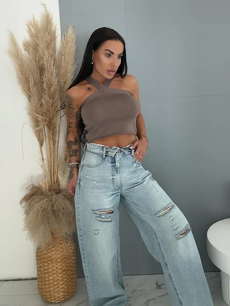 Trblietavý crop top s X ramienkami STARRY
