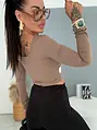 Elastický crop top s vypchávkami LINE