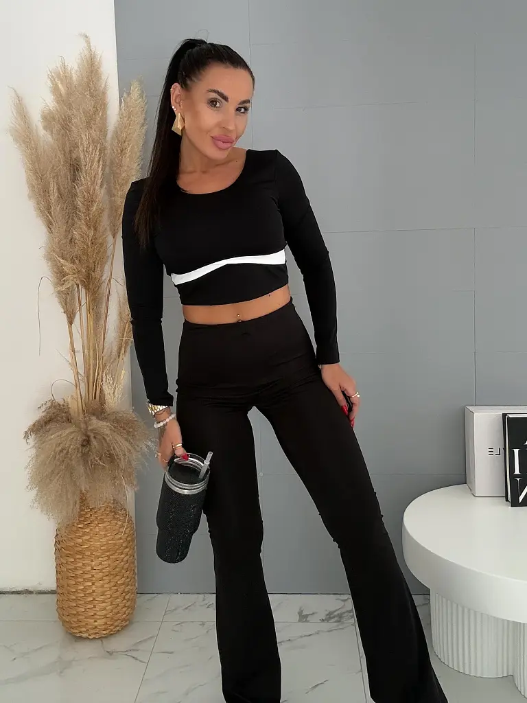 Elastický crop top s vypchávkami LINE