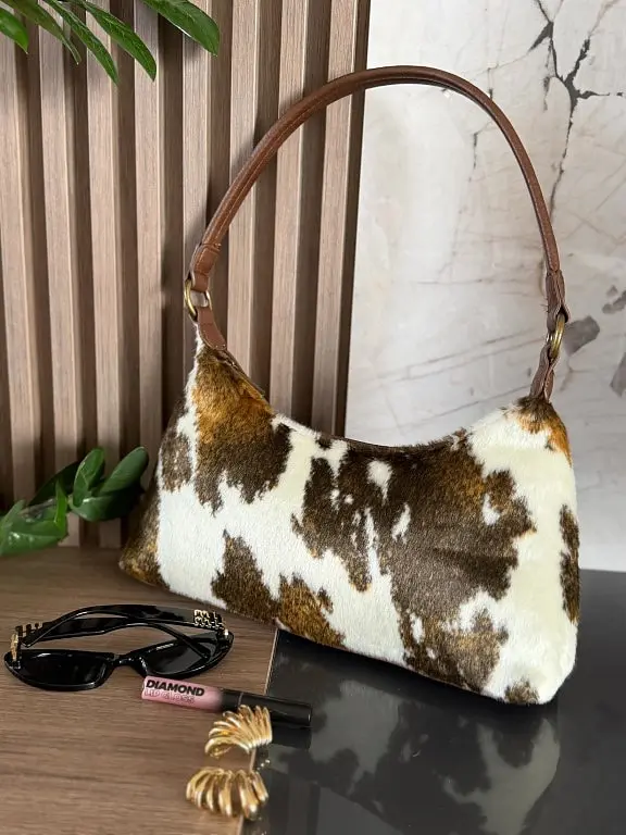 Kabelka z umelej kožušiny COW