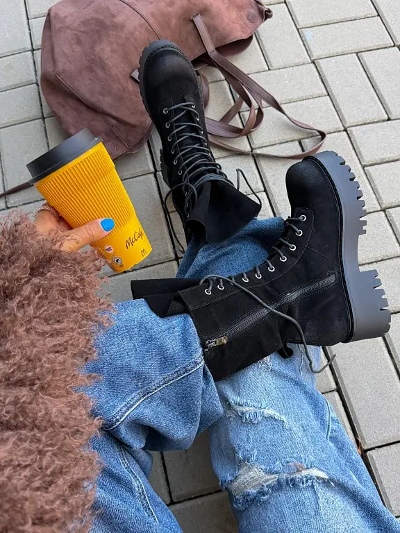 Dámske semišové workery na platforme MOLLIE