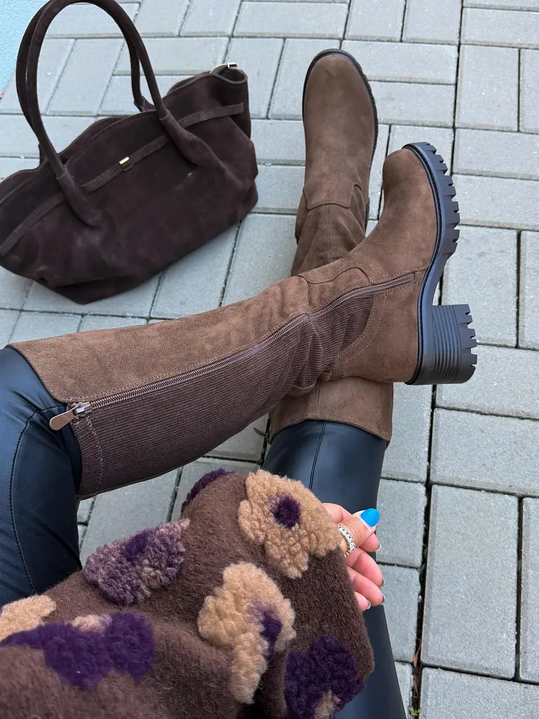 Mierne zateplené elastické semišové čižmy LABEL