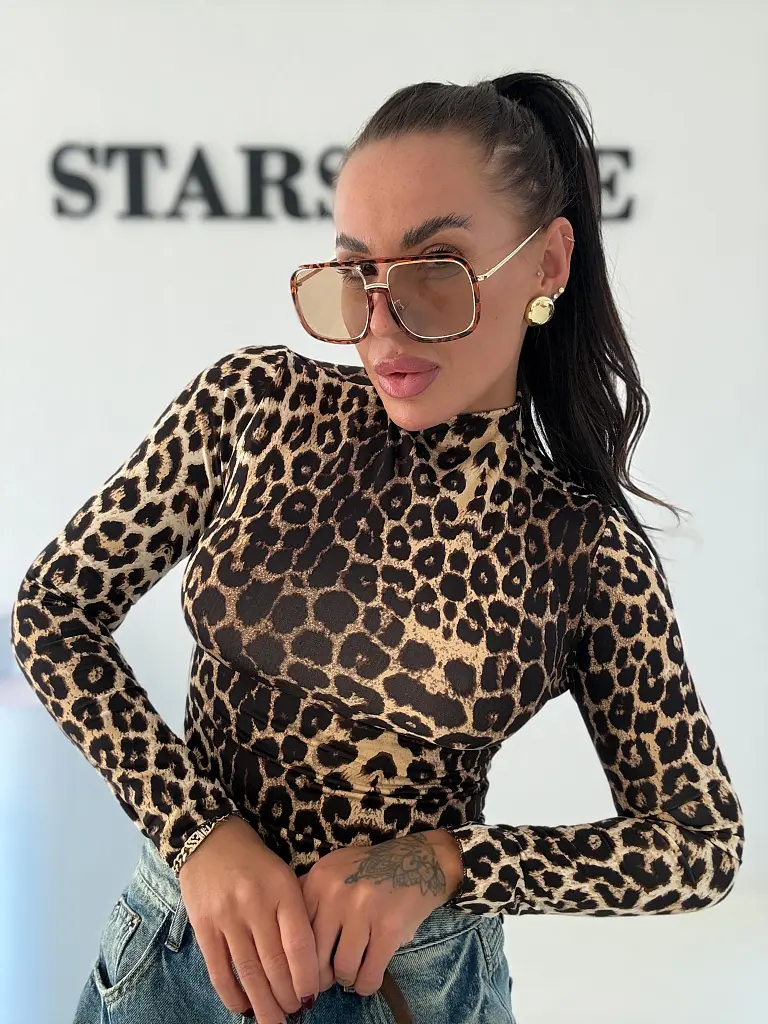 Basic elastické dámske tričko s leopardím vzorom CLEAN